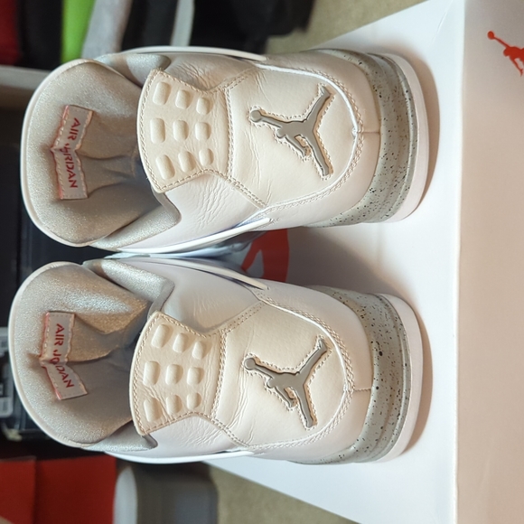 Air Jordan 4 Retro - Picture 4 of 5